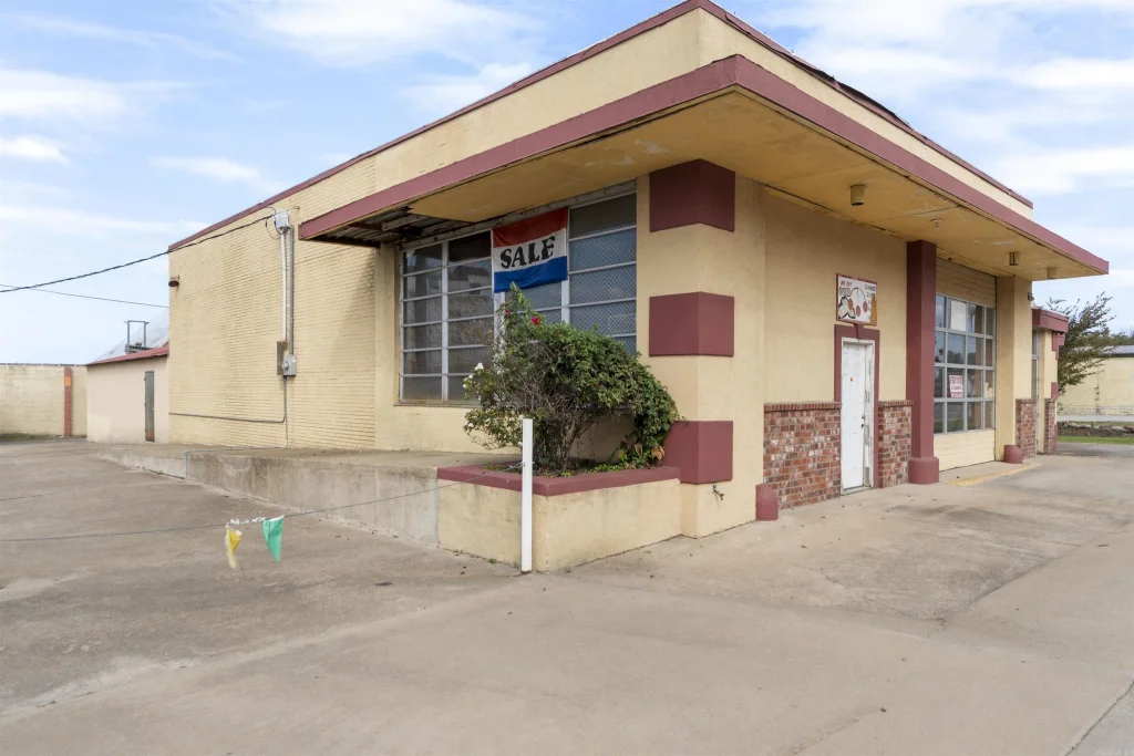 2301 E Broadway Street, North Little Rock