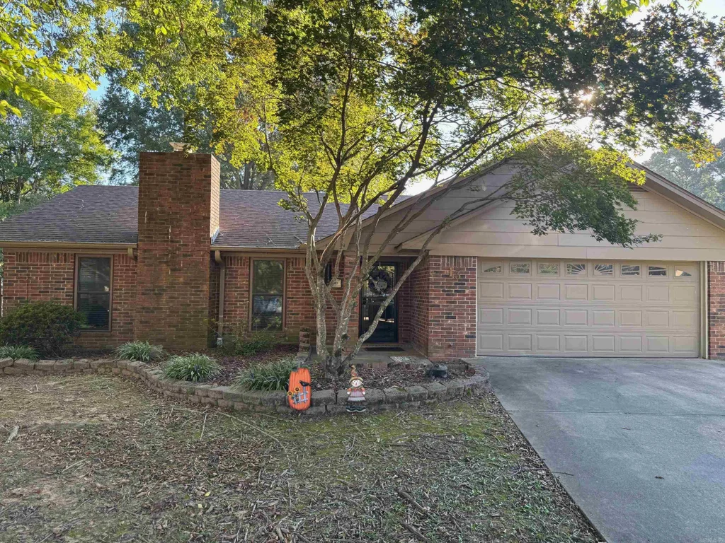 13 W Rockwood Drive, Conway