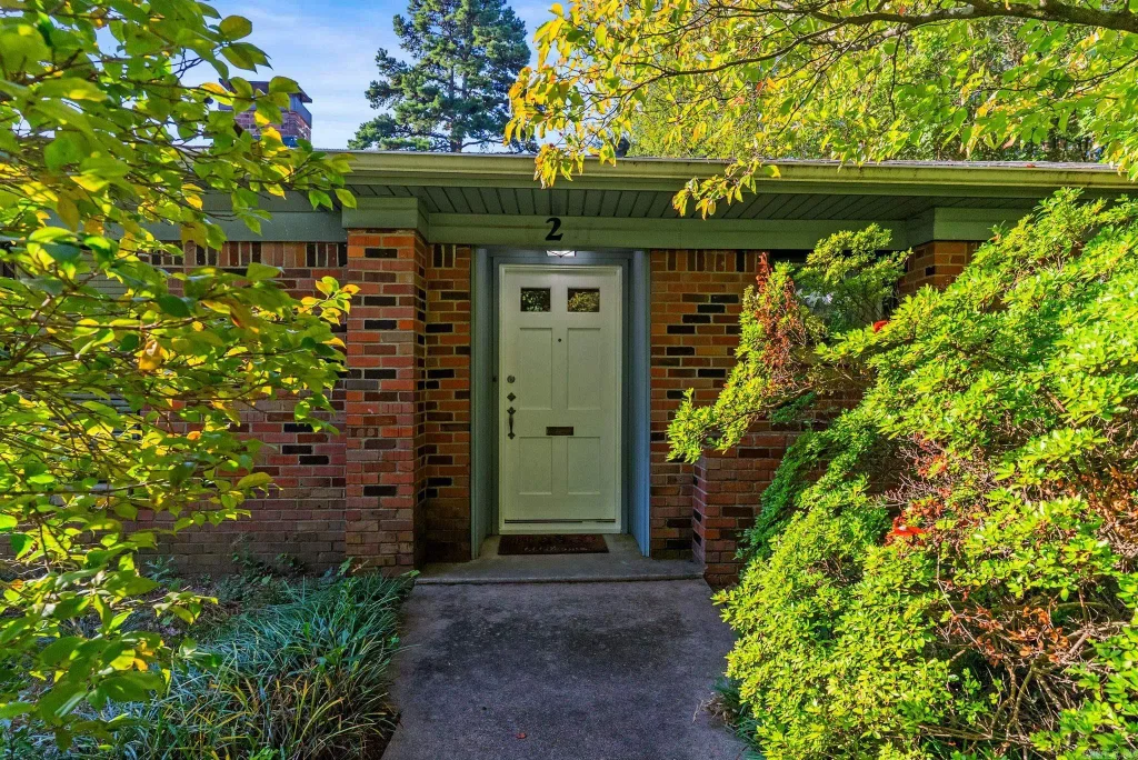 2 Shannon Drive, Little Rock