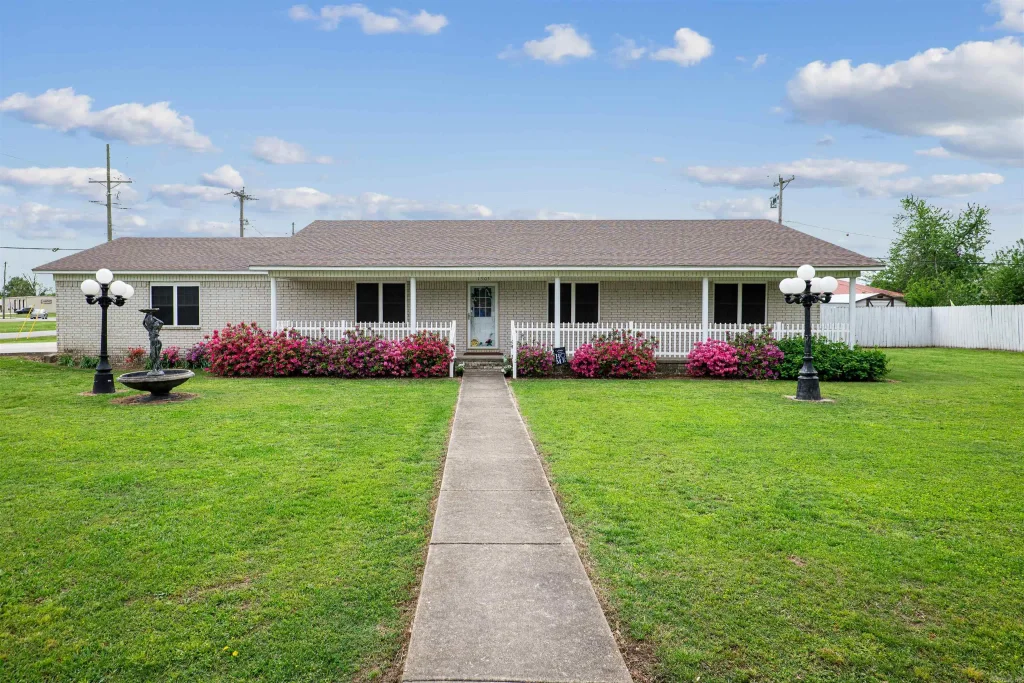 1303 Magnolia Ave, Walnut Ridge