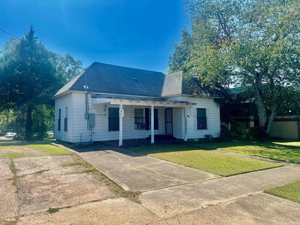 221 Oaklawn, Hot Springs