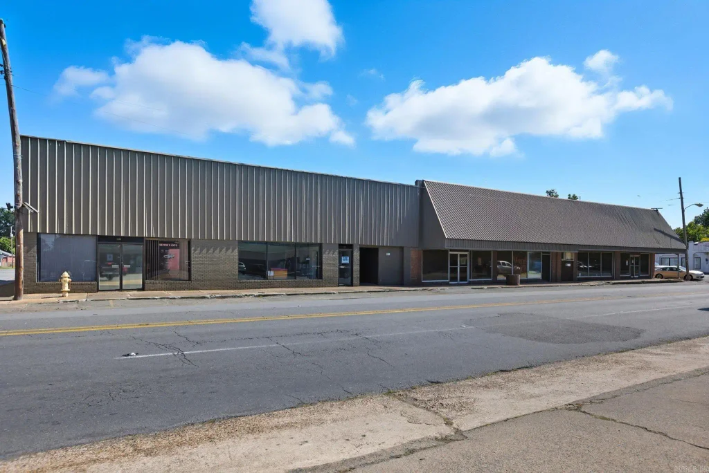 1613 S Main Street, Pine Bluff