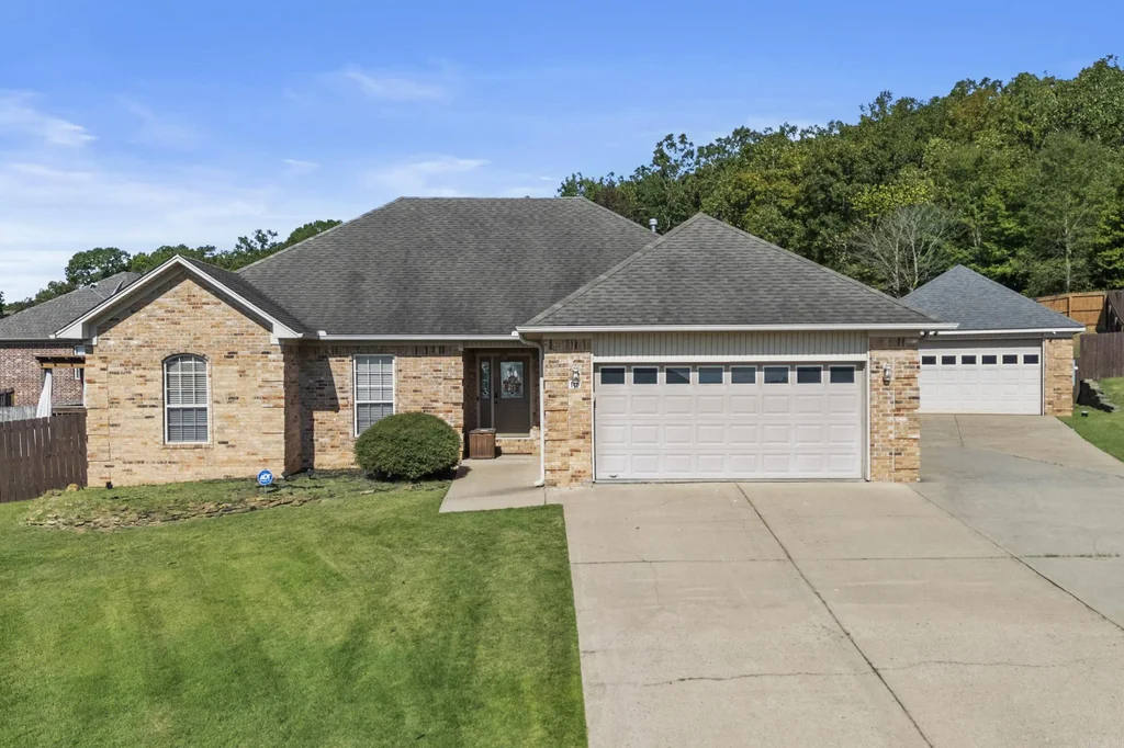 16 Chetay Drive, Cabot