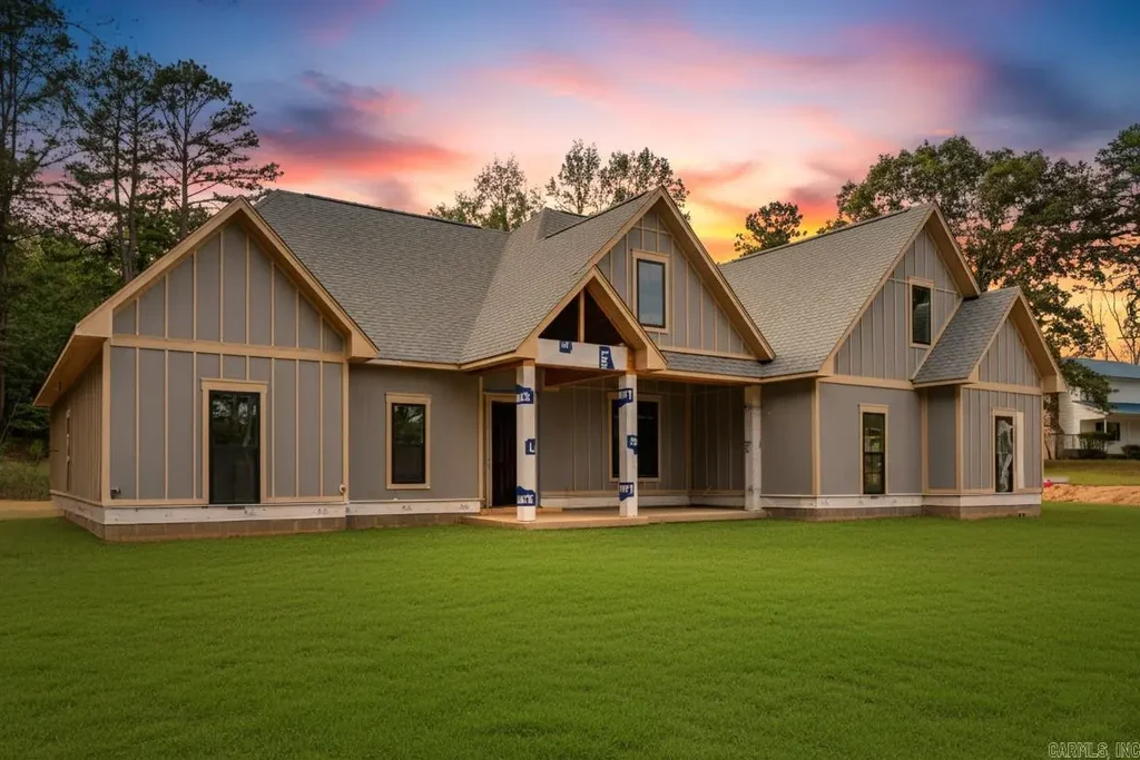 271 Frontier Trail, Hot Springs