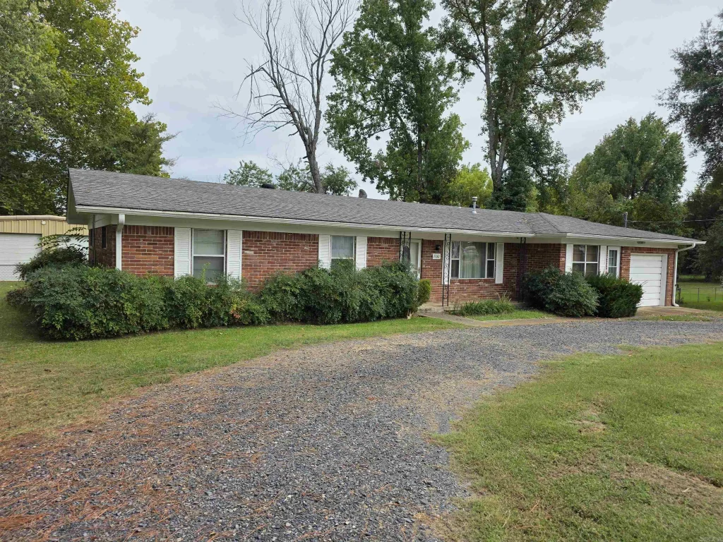 1100 Reine Street, Mena