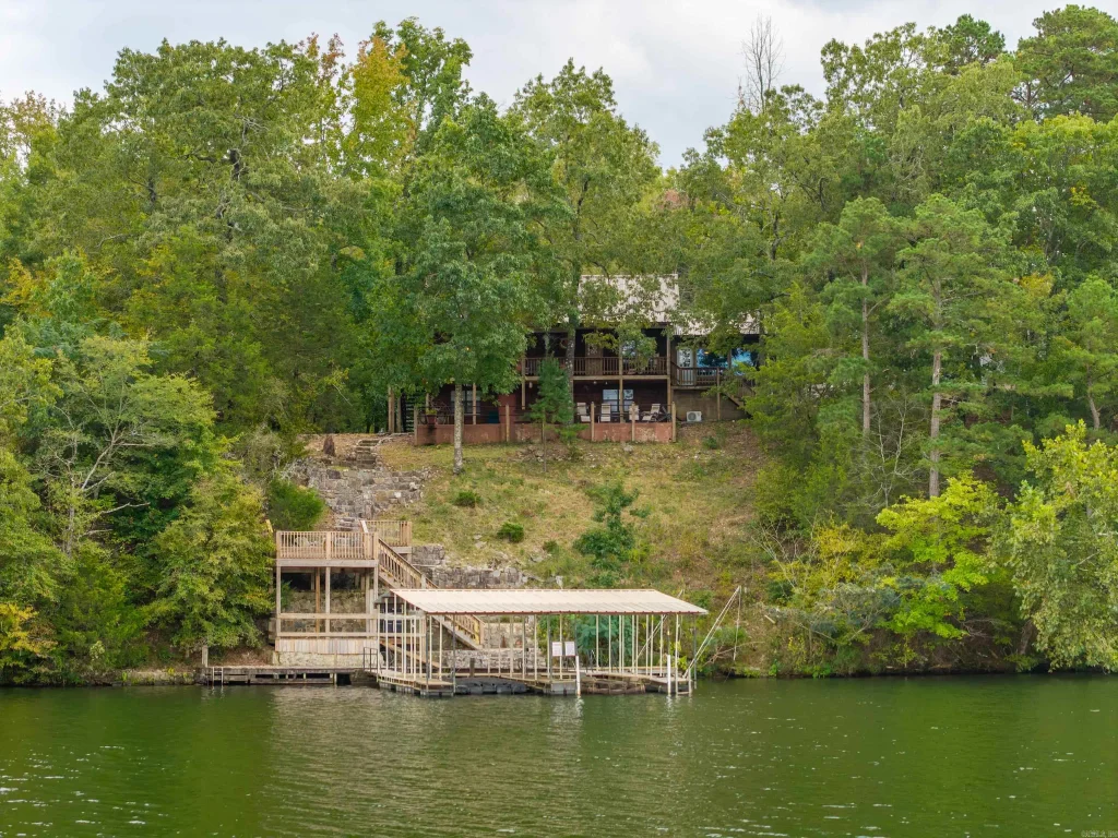 1323 Timberlake Dr Drive, Royal