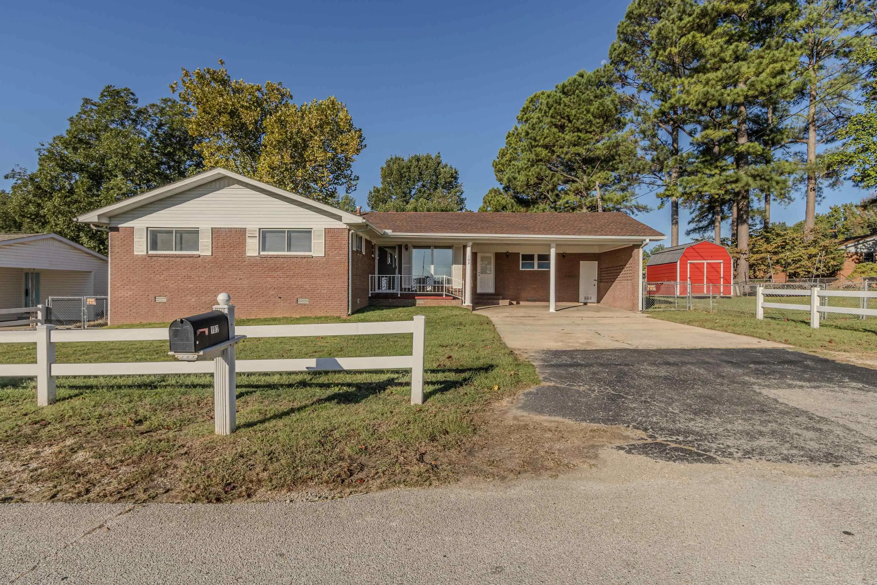 102 Magnolia Dr, Paragould