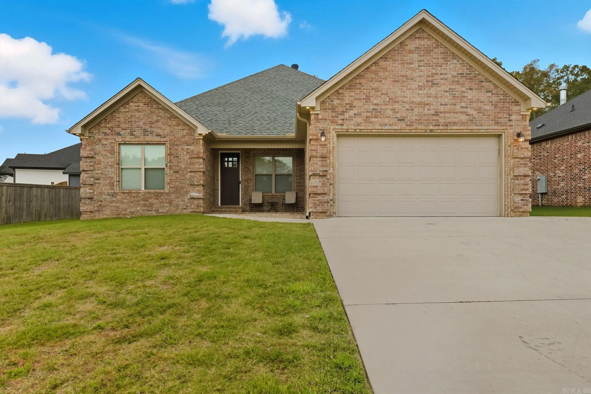 9009 Wooddale Dr, Sherwood