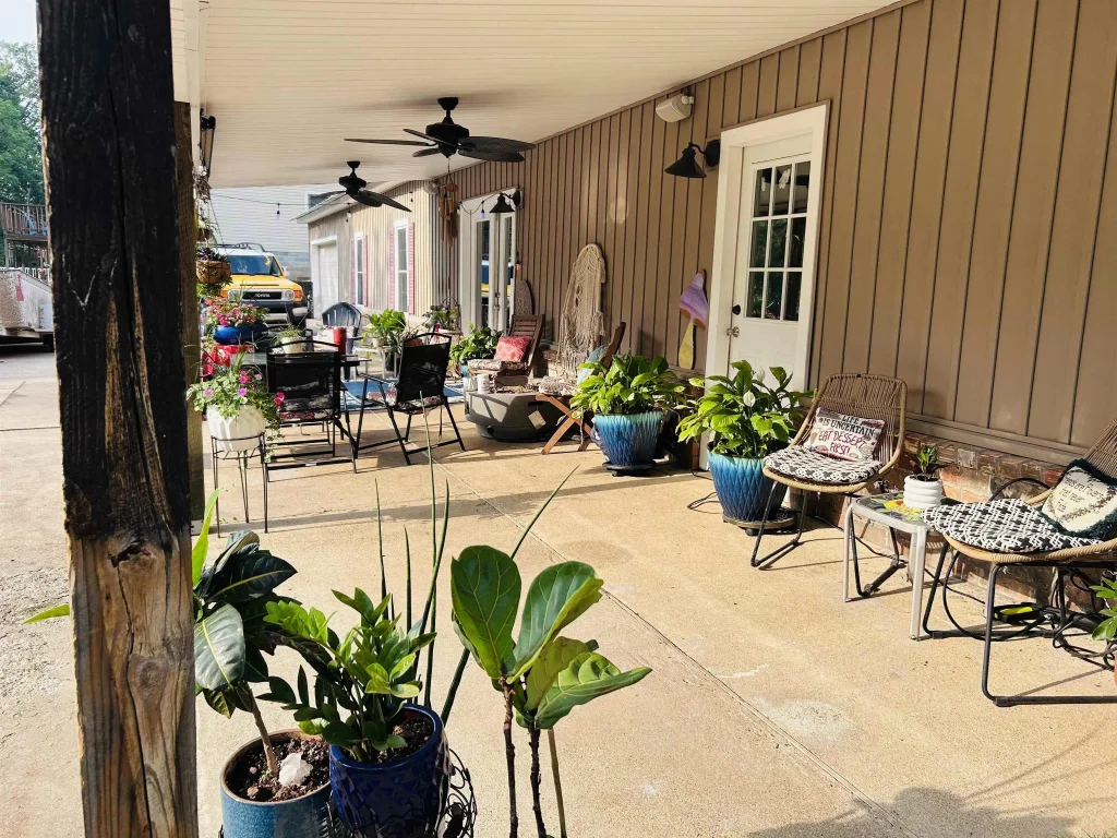 315 Cadillac Point, Hot Springs