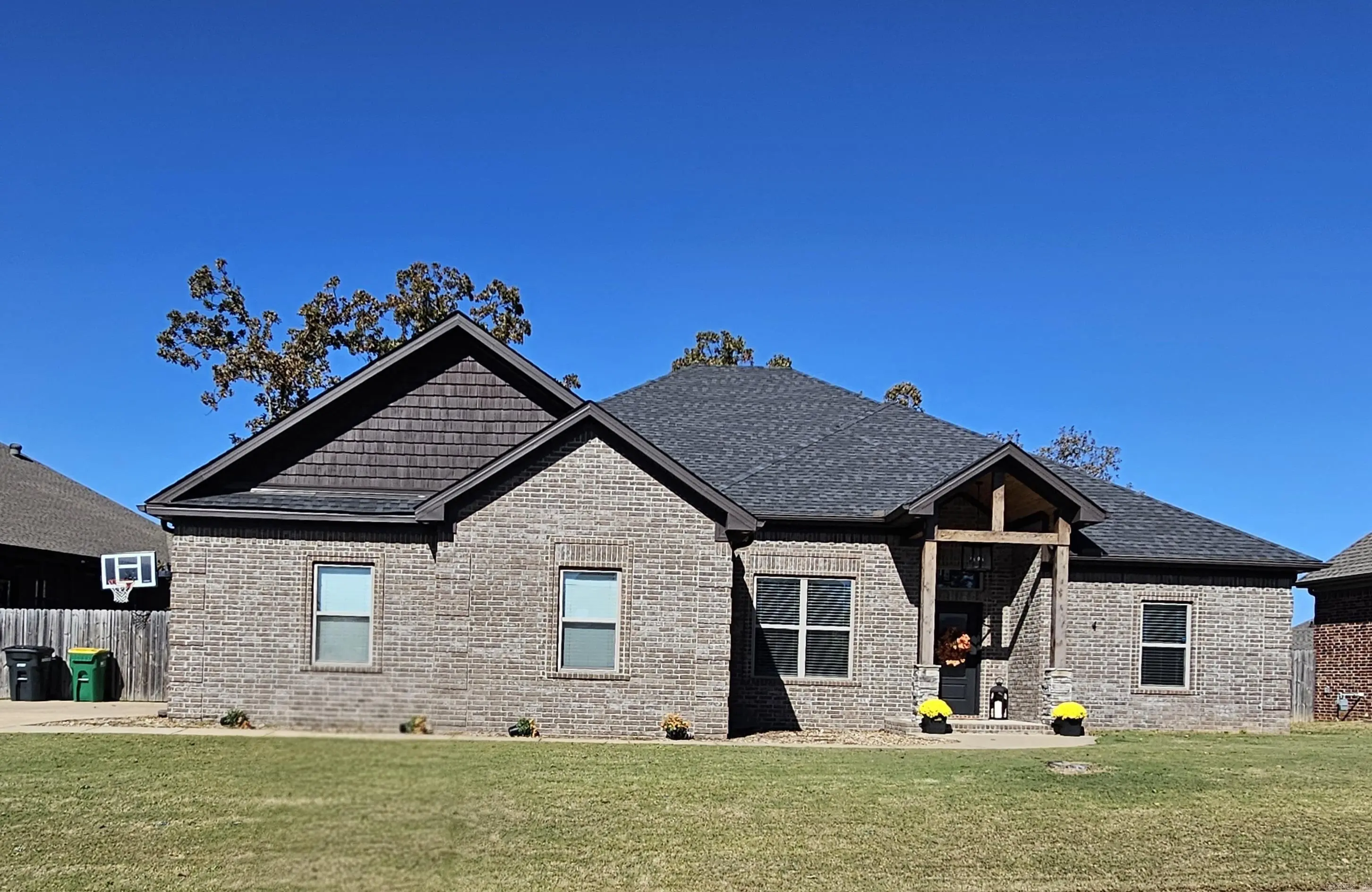 8416 E Woodruff Avenue, Sherwood