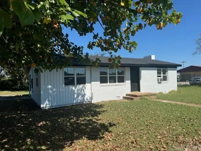 1004 Sycamore Street, Pocahontas