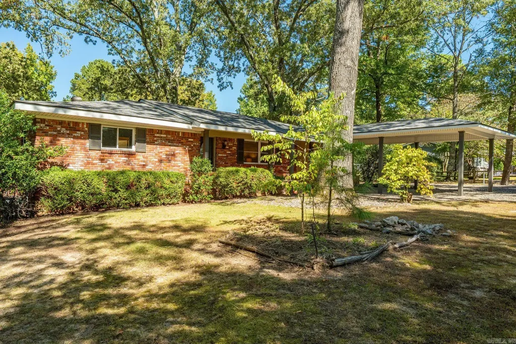 140 & 142 Mountain Laurel Lane, Hot Springs