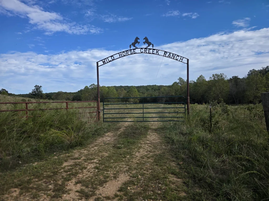 3013-3015 Possum Trot Road, Ash Flat