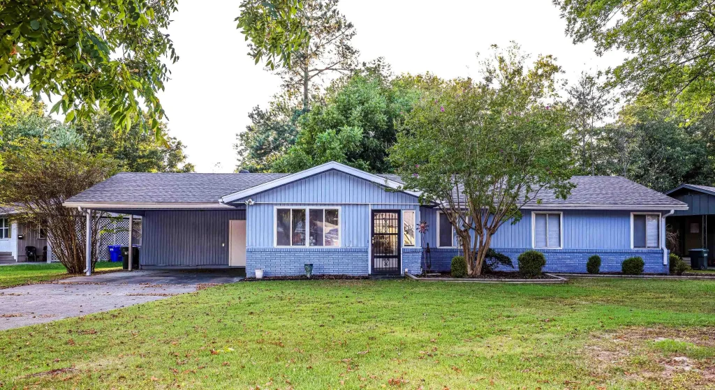 1317 Fairlane Drive, Conway