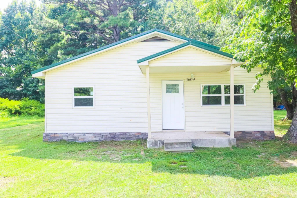 1609 Granger, Jonesboro