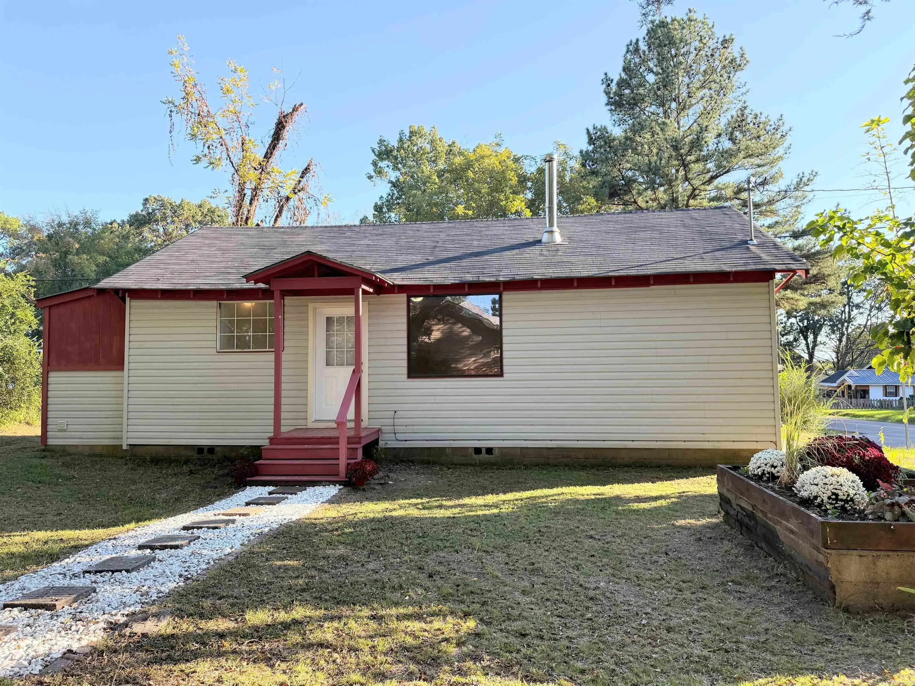 215 S Montgomerey Street, Clarksville