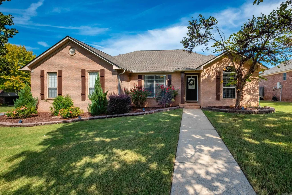 170 Diamond Pointe Drive, Maumelle