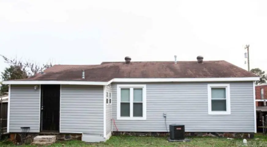 7606 W 40th Street, Little Rock