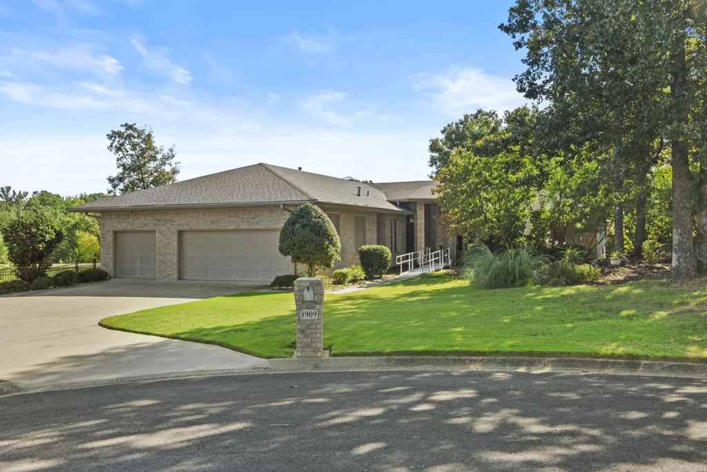 8909 Overcup Acres Cove, Sherwood