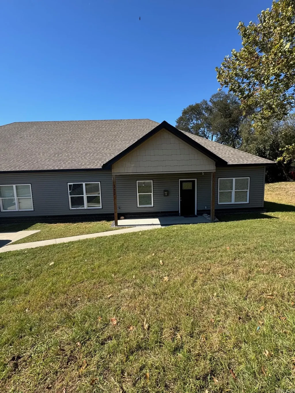 322 E Maple Unit B Street, Benton