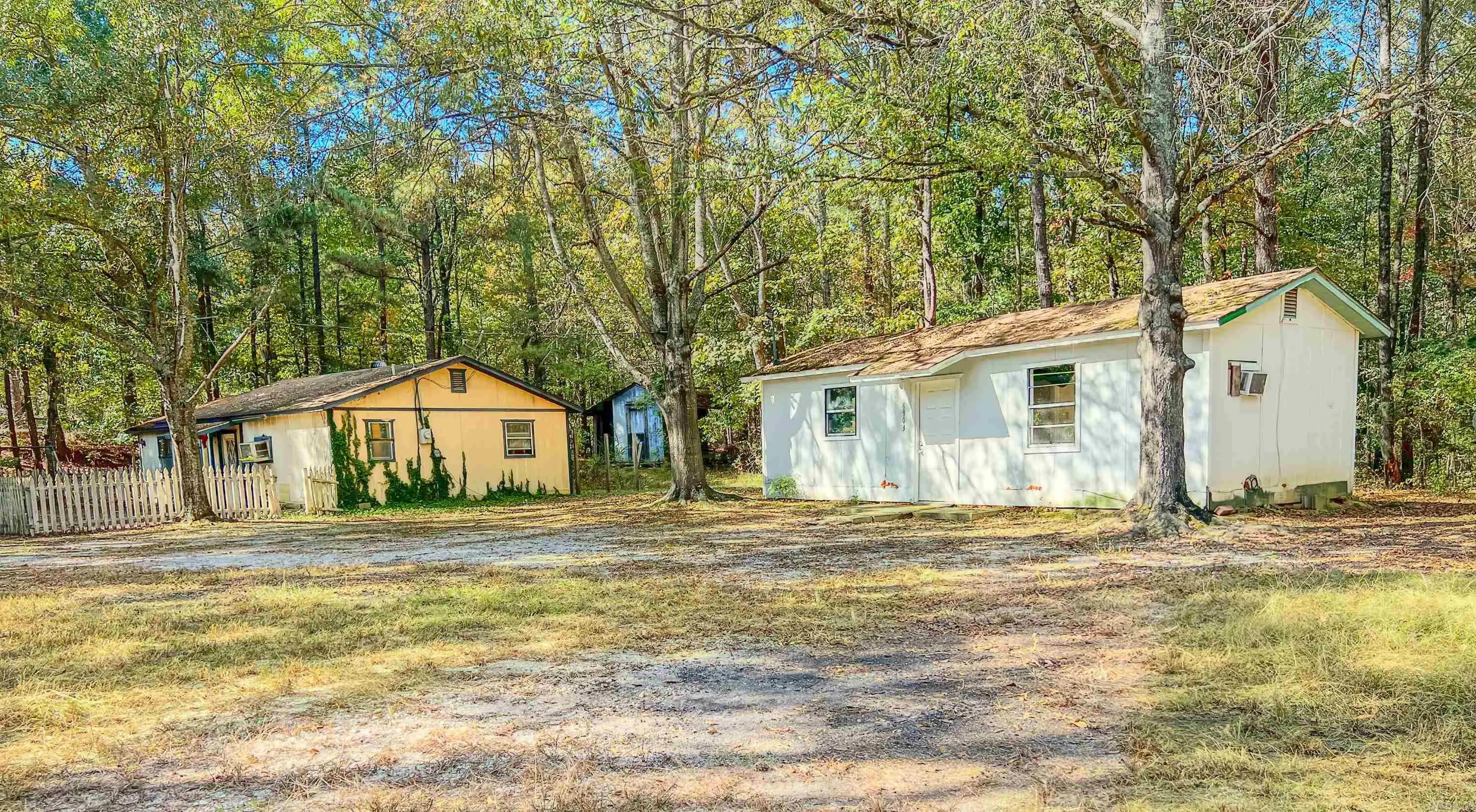 8903 & 8905 Fairplay Road, Benton