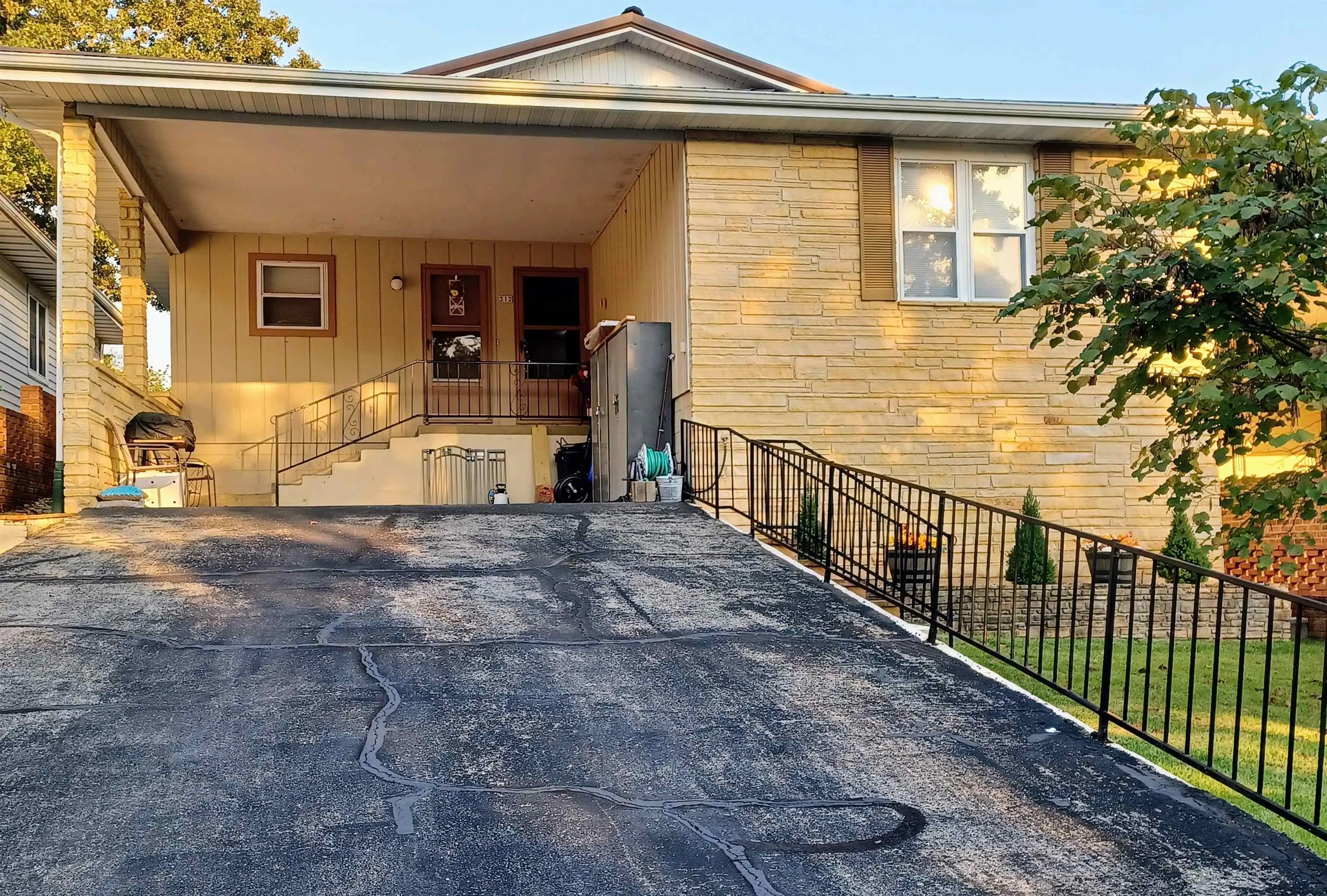 312 Royal Drive, Horseshoe Bend