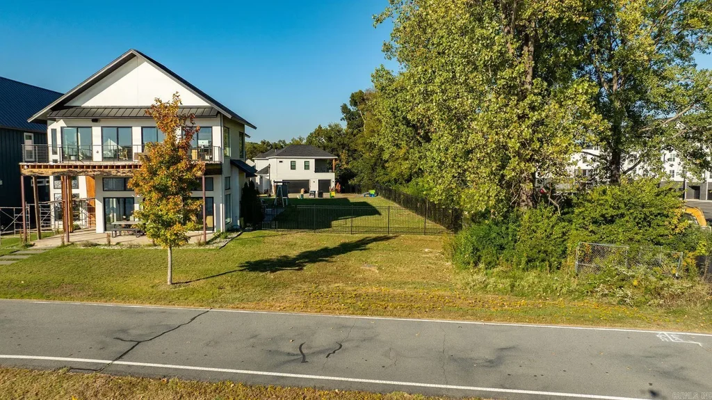 1300 Rockwater Lane, North Little Rock