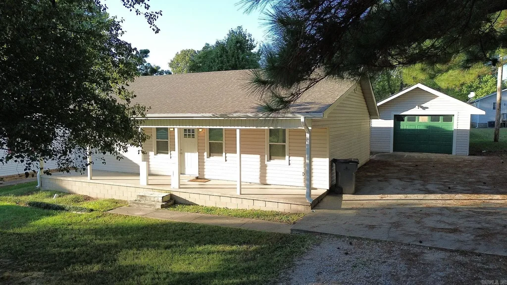811 Pinewood, Paragould