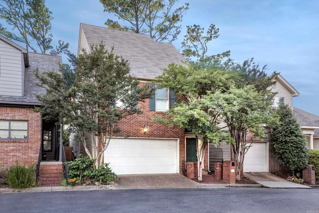 26 Foxcroft Village Drive, Little Rock