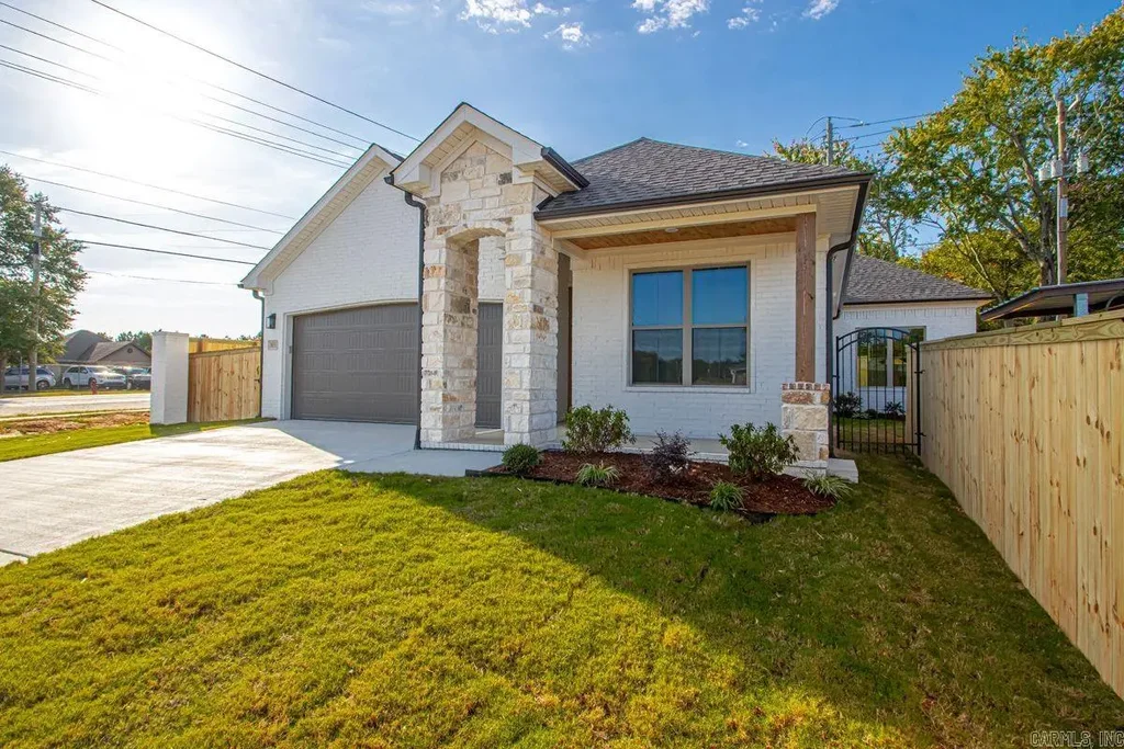 3851 Spencer Crossing Drive, Benton