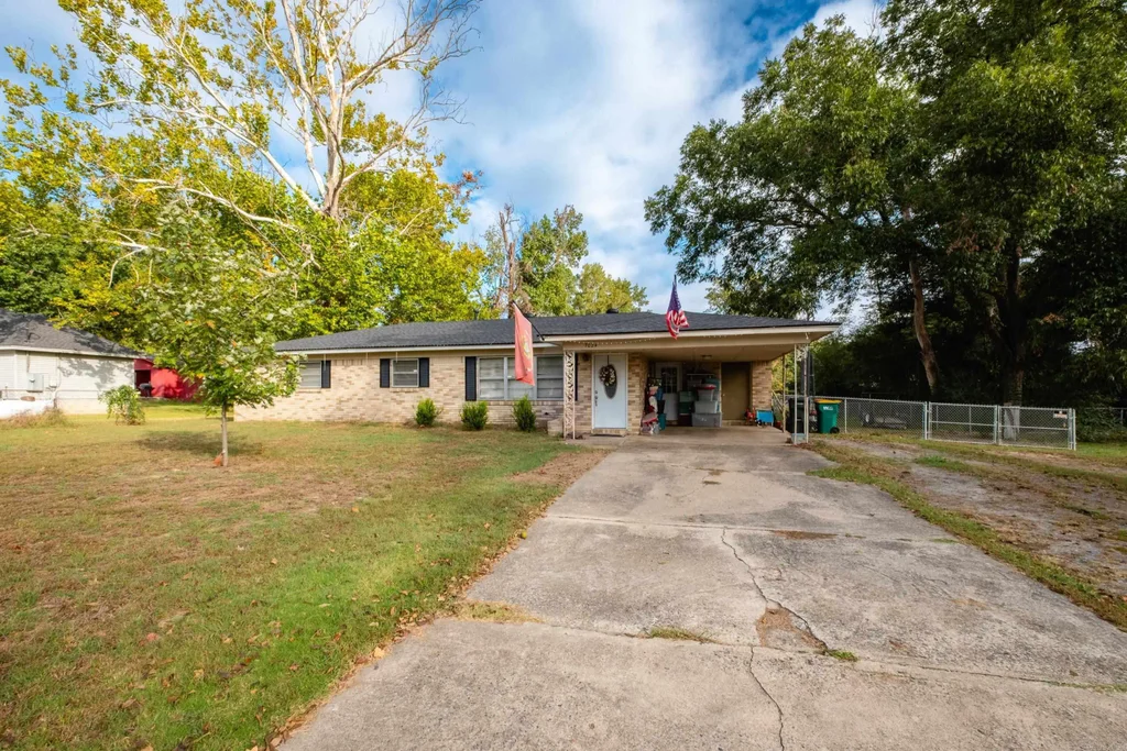 7024 Yarberry Lane, Little Rock