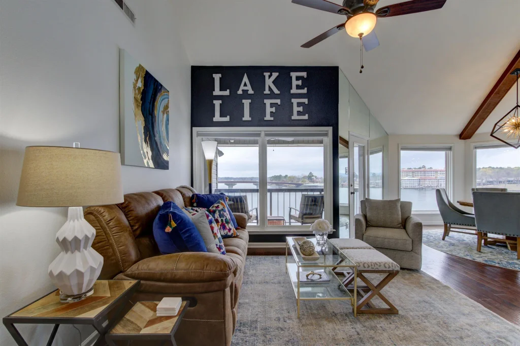 101 Long Island Dr., Hot Springs