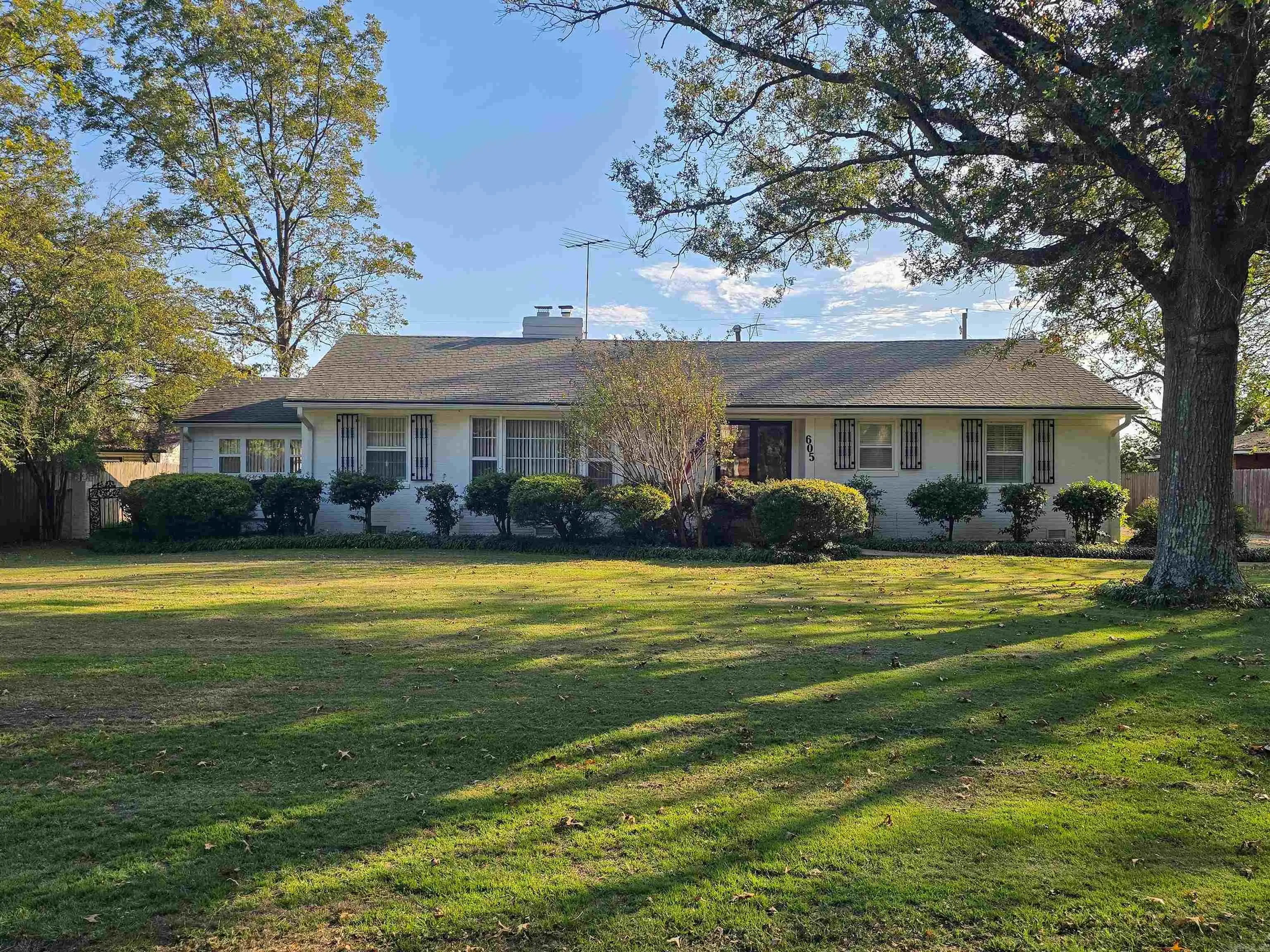 605 Julianne Street, Lepanto