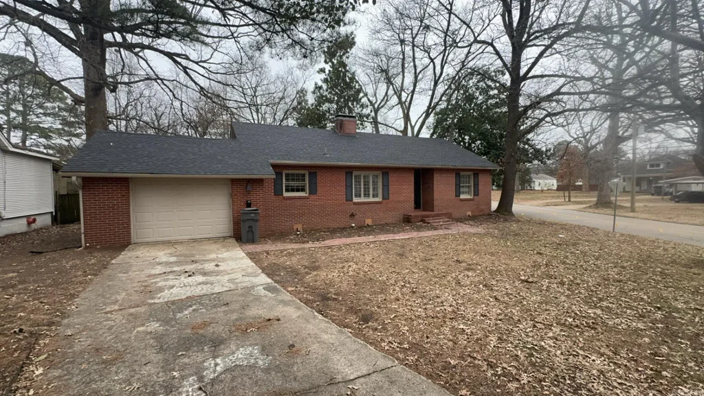 621 W Thomas Avenue, Jonesboro