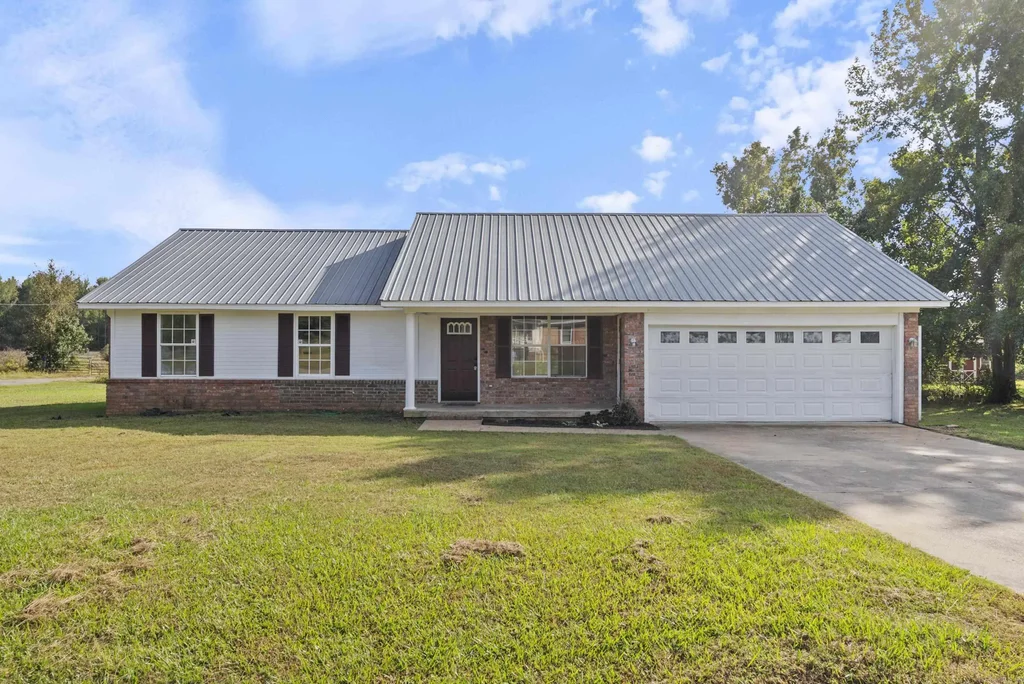 1801 Birchwood Dr, Beebe