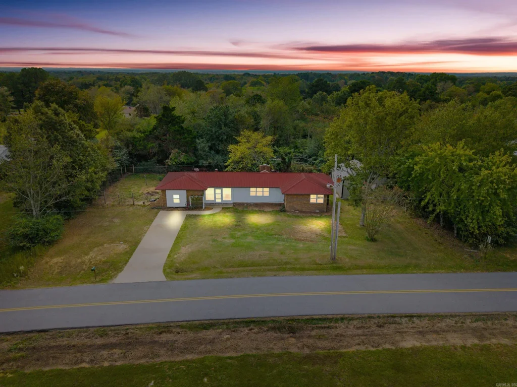 729 Swinging Bridge Rd, Beebe