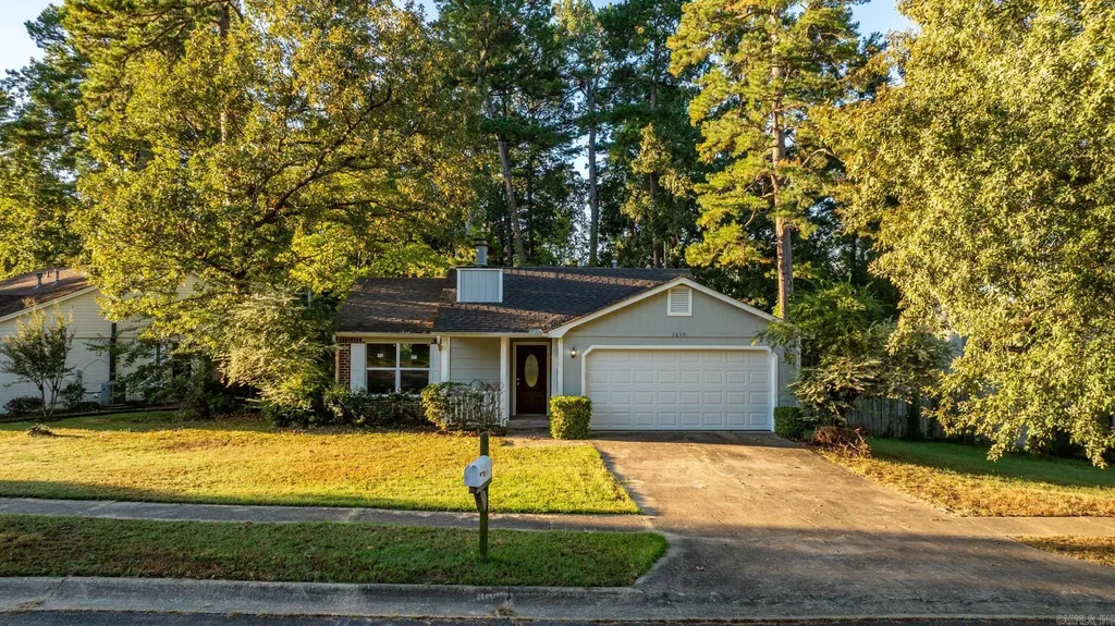 1610 Calgary Trail, Little Rock