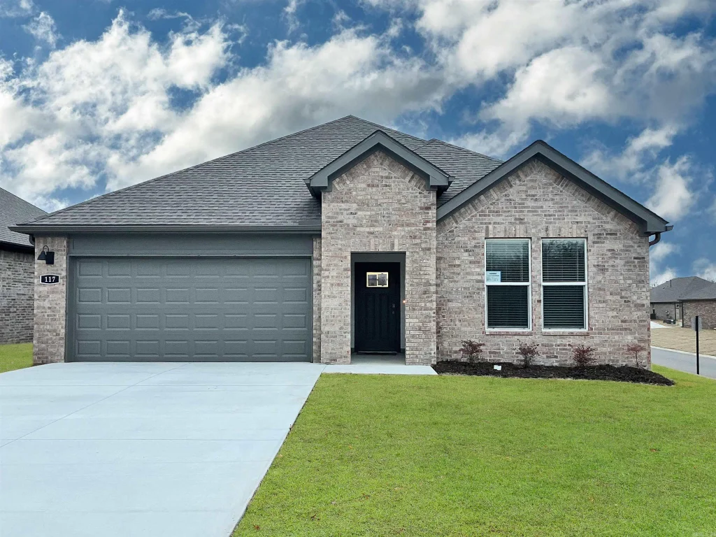 26 Plantation Drive, Mayflower