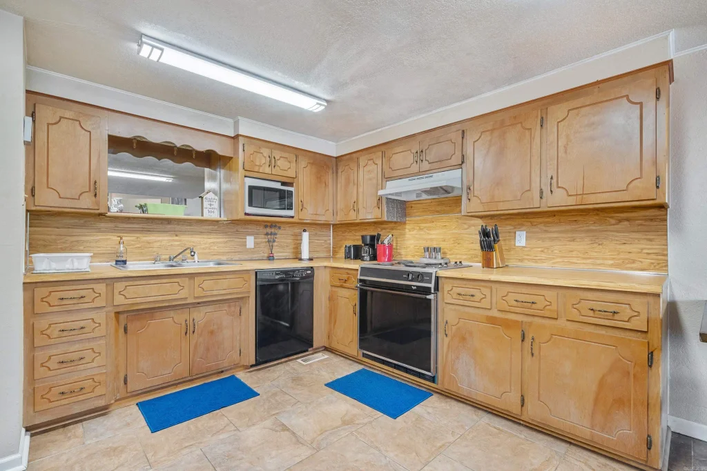 120 Cash Street, Hot Springs