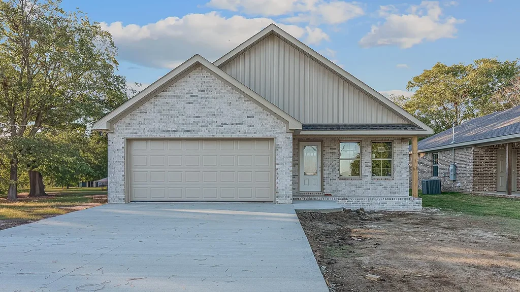 303 Carol Ave, Monette