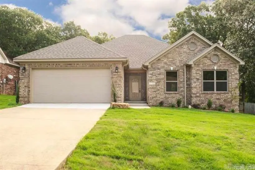 2032 N Hills Drive, Cabot