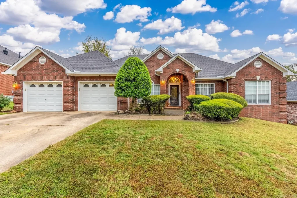 4 Greeson Cv, Maumelle