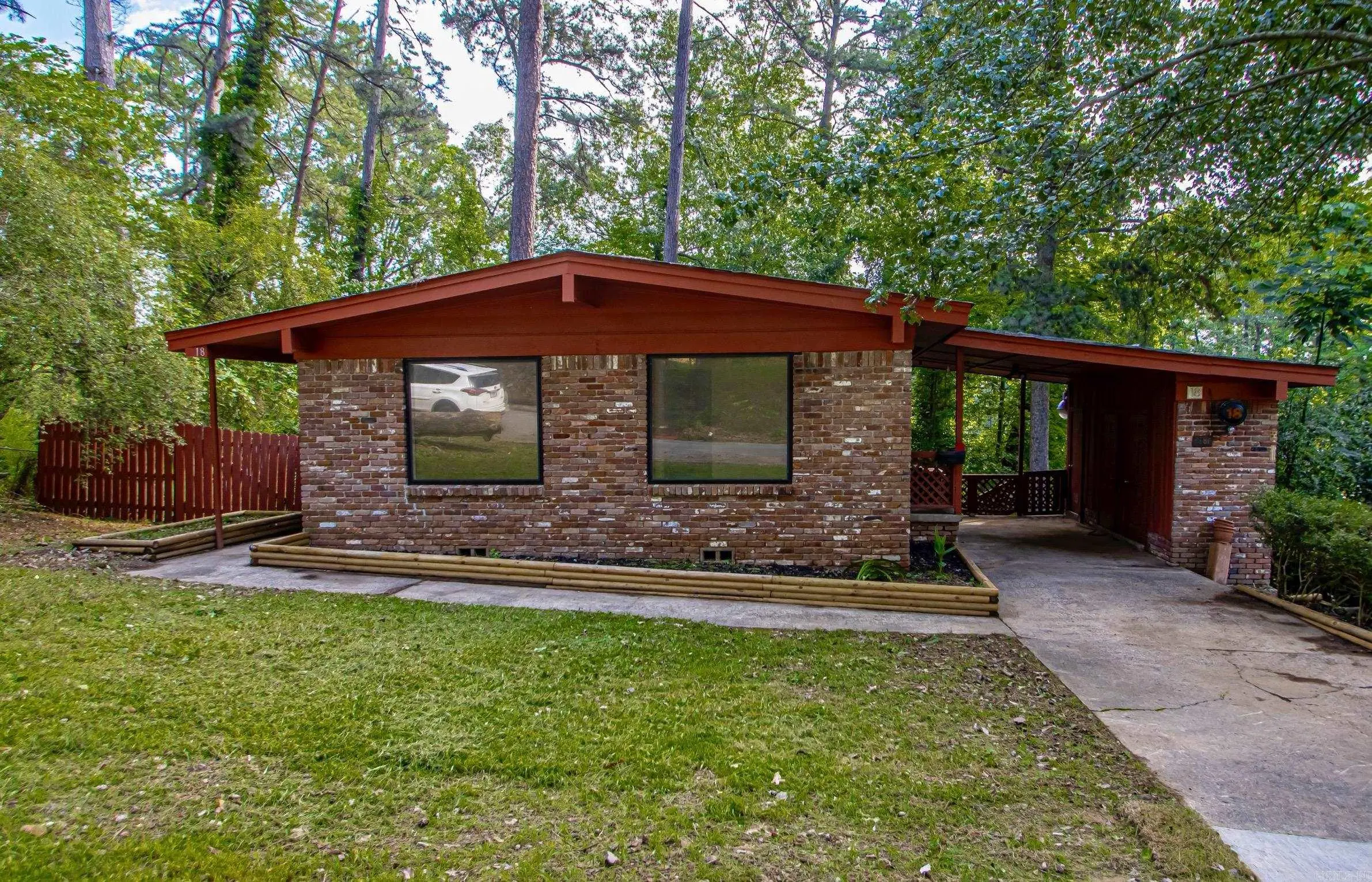 18 Woodcliff Circle, Little Rock
