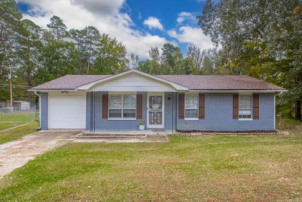 2 Quail Creek Court, Little Rock