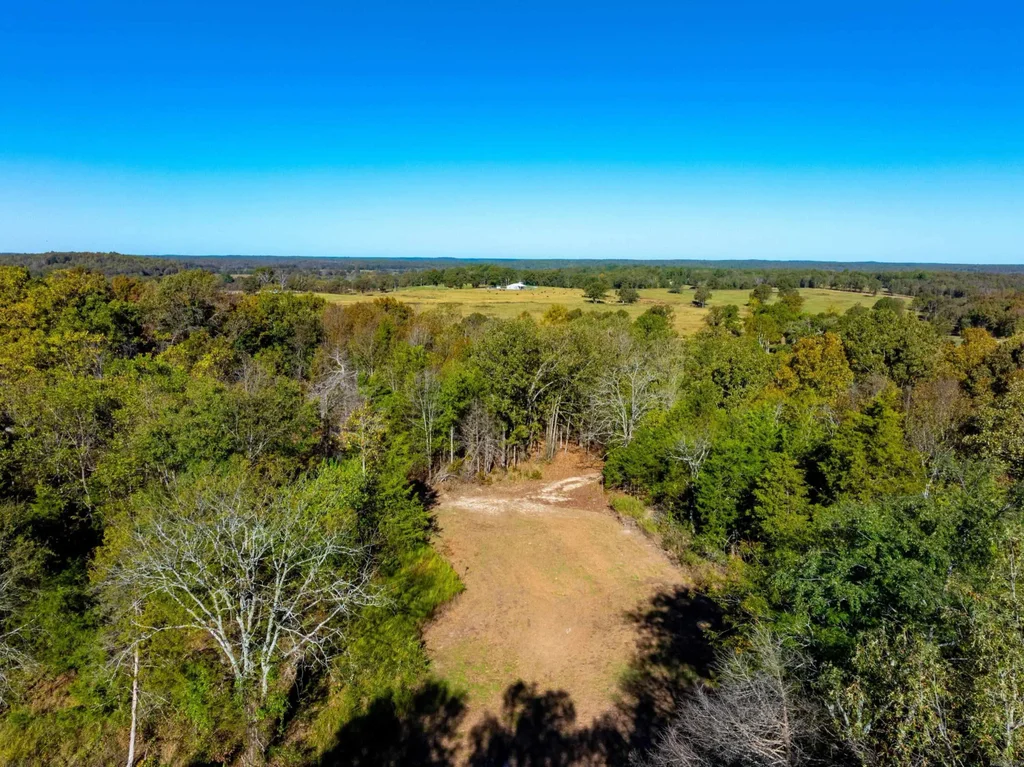 1670 Needmore Road, Sidney