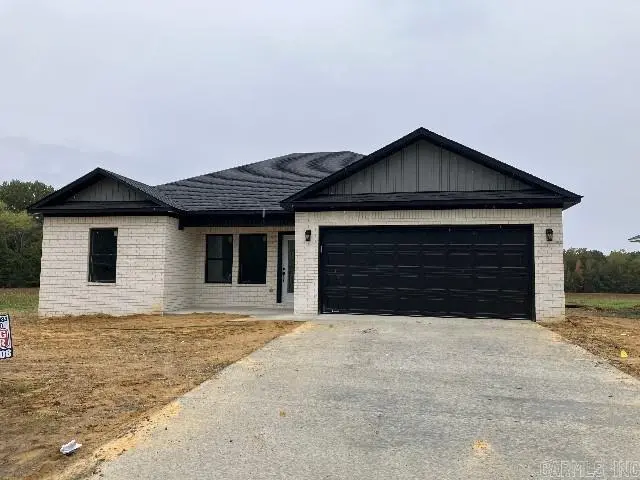 111 E Florida Street, Beebe