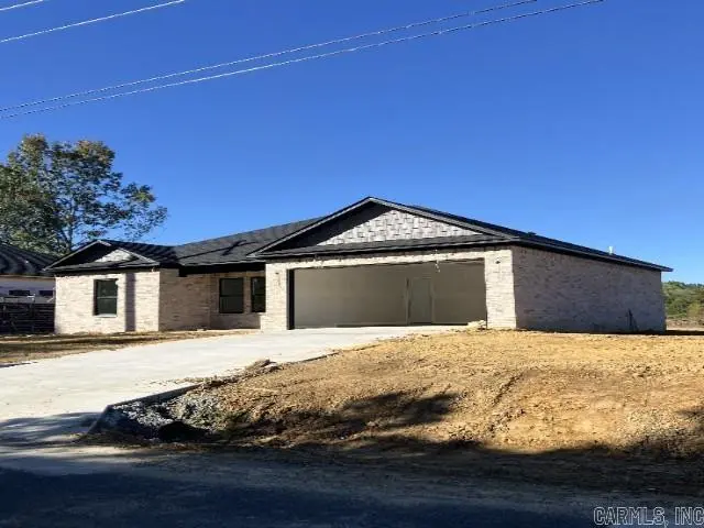 202 S Apple Street, Beebe