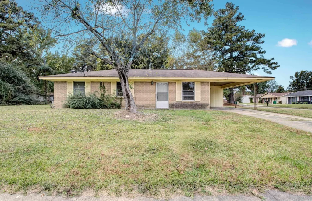 14 Bonnie Park Drive, Pine Bluff