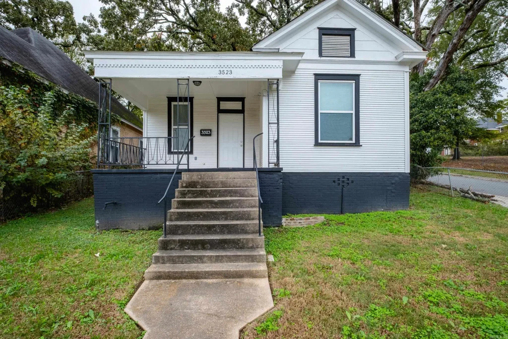3523 W 10th Street, Little Rock