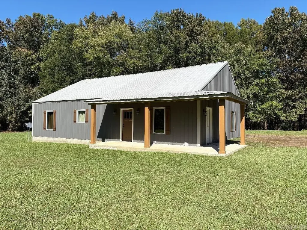 125 Sweeden Lane, Atkins